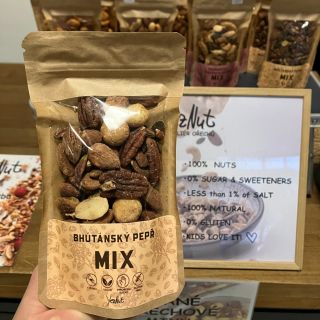 Stavte se zítra za námi v Holešovické tržnici, hala 13, 8-14h. Máme pro vás vynikající zdravé ořechové granoly a slané...