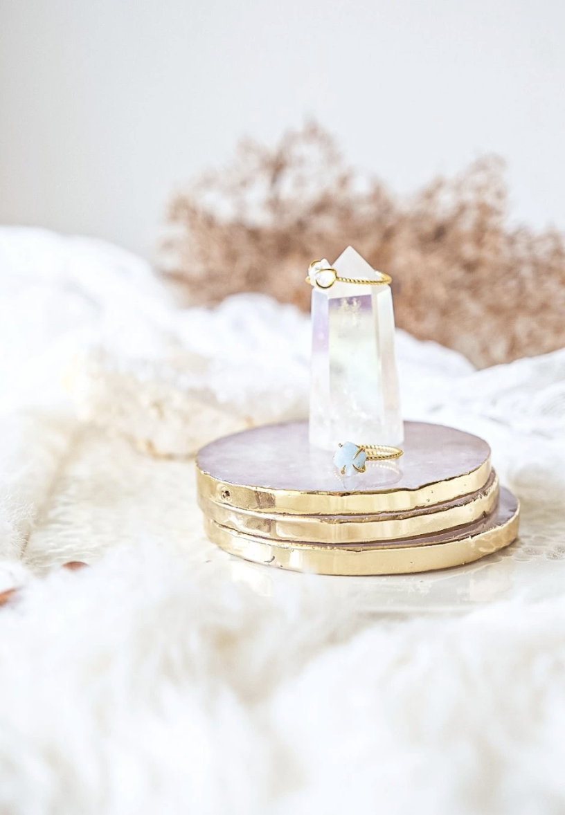 KŘIŠŤÁL – KÁMEN ČISTOTY, SVĚTLA A NOVÝCH ZAČÁTKŮ PRO MĚSÍC PROSINEC