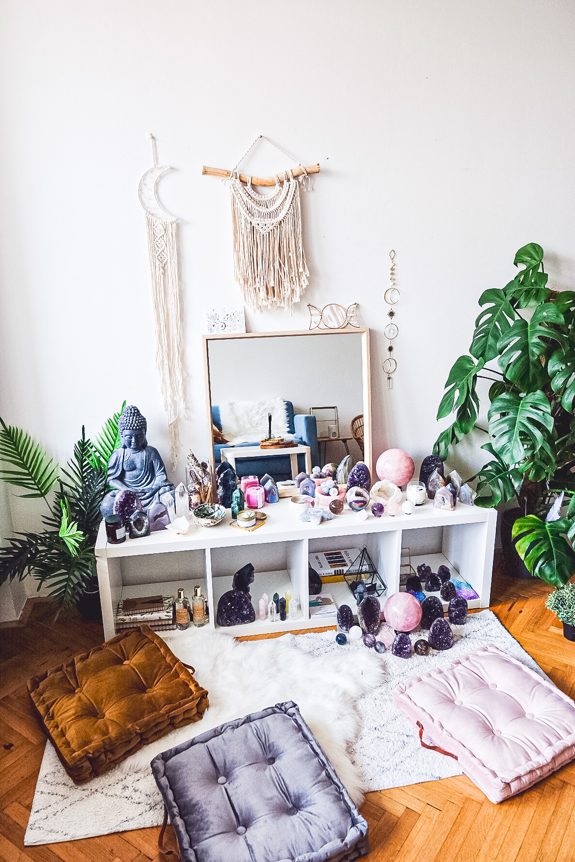 KRYSTALY V OBÝVACÍM POKOJI