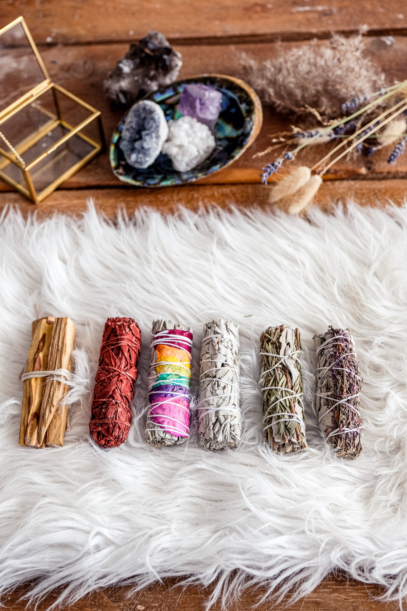 OČIŠTĚNÍ DOMOVA OD NEGATIVNÍ ENERGIE