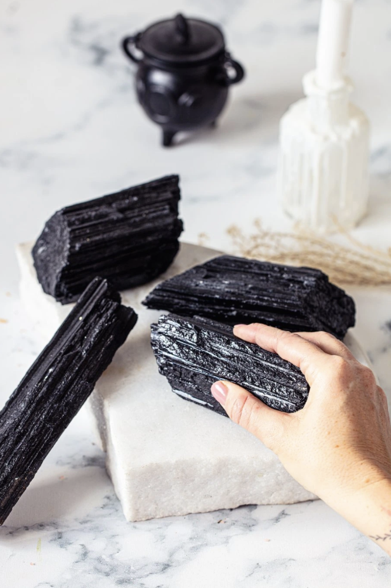 TURMALÍN – KÁMEN OCHRANY A STABILITY PRO MĚSÍC ÚNOR