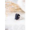 Jemný prsten s černým turmalínem - postříbřený