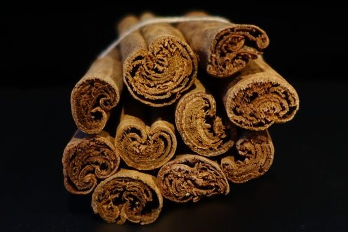 Muškátový orech, nové korenie a klinčeky zo zmesi Pumpkin Spice