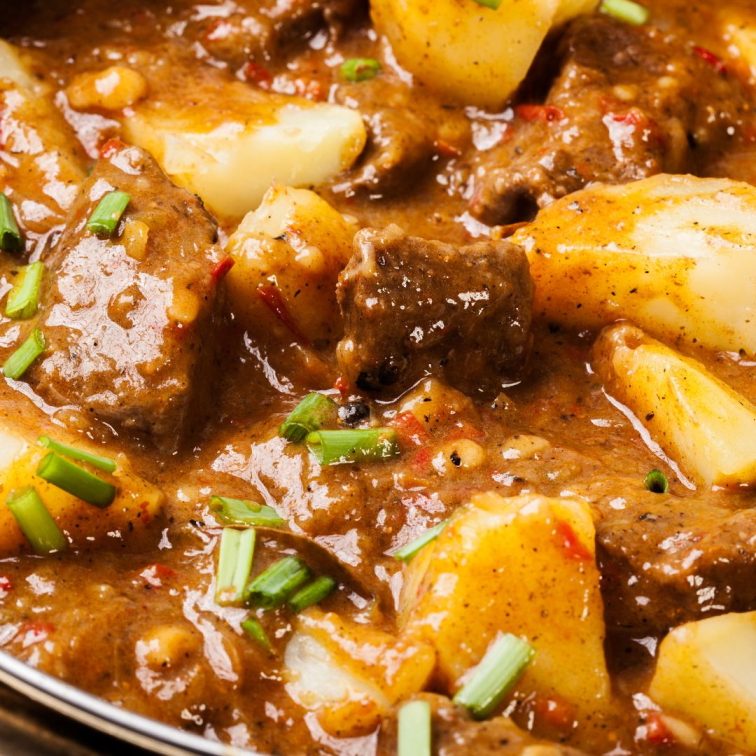 Mletá sladká paprika v miske
