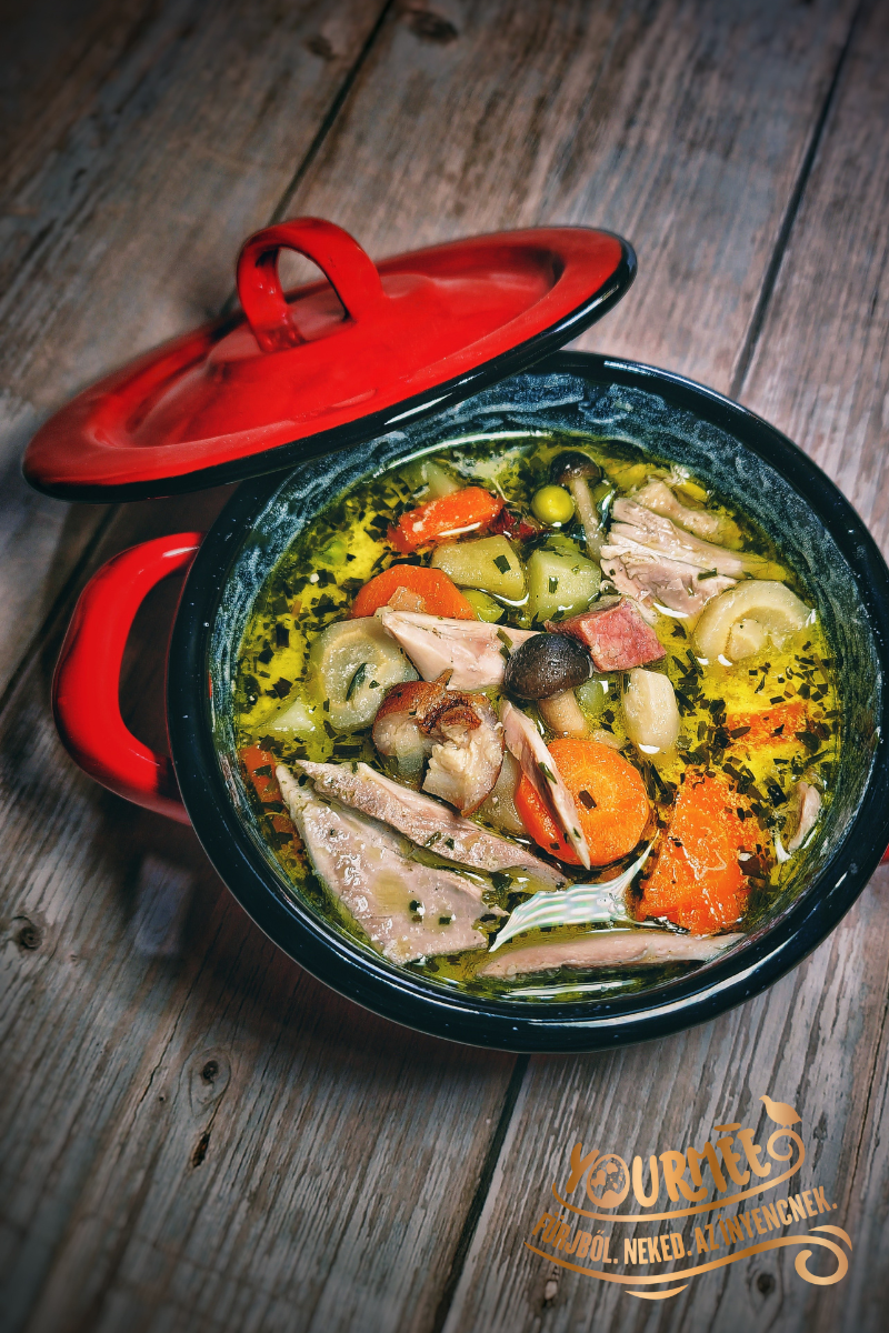 Tárkonyos fürjraguleves gazdagon