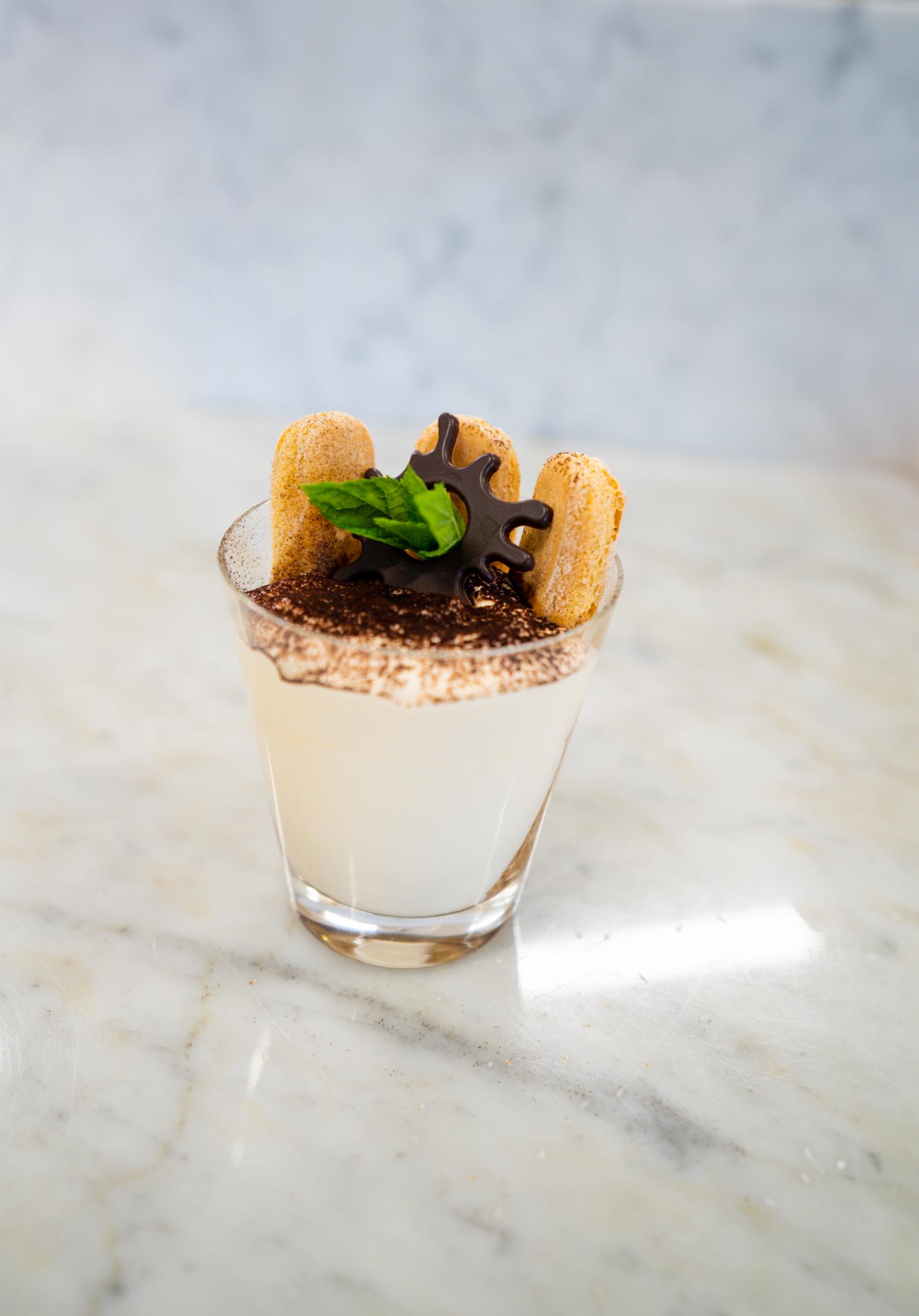 Tiramisu v poháru – kávové požití v 10 porcí