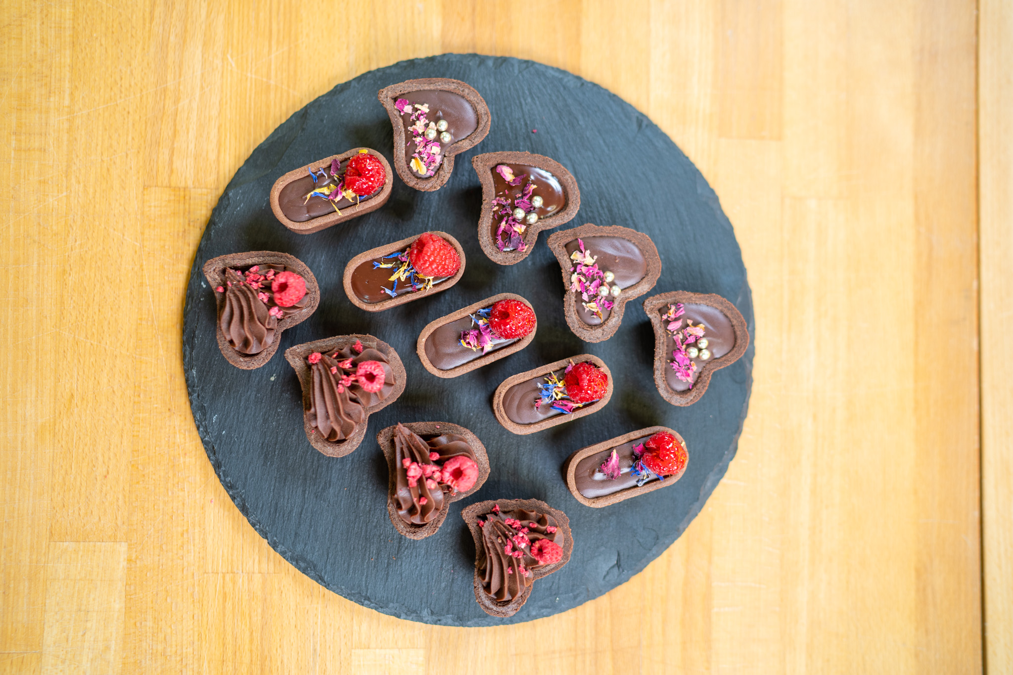 Tartaletky s čokoládou a malinami