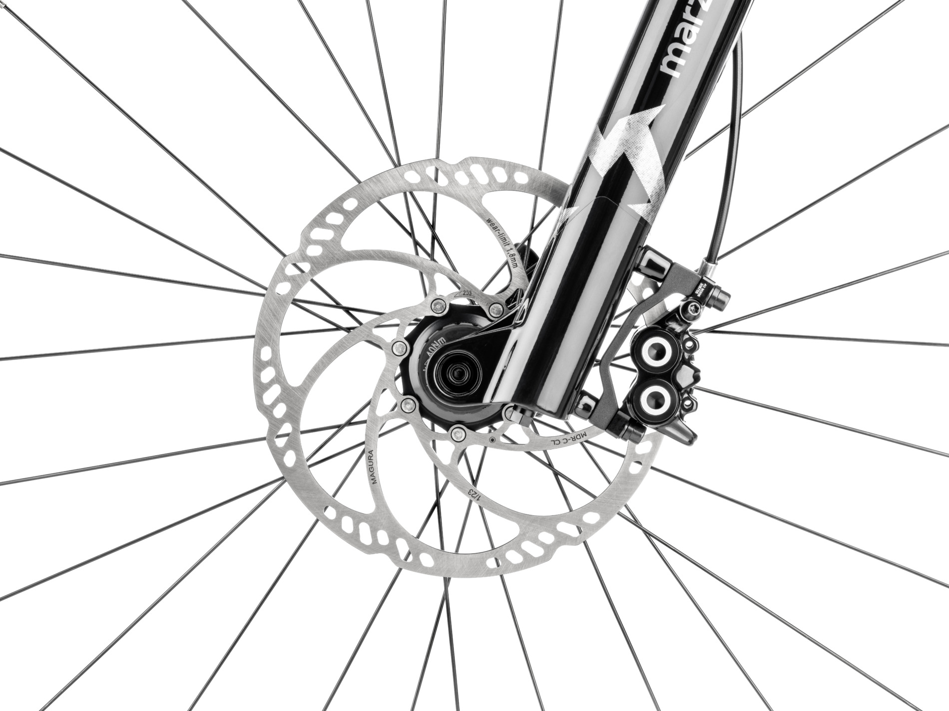 g56frl600250-game-150-6-brake-detail-view-studio-1900x1425