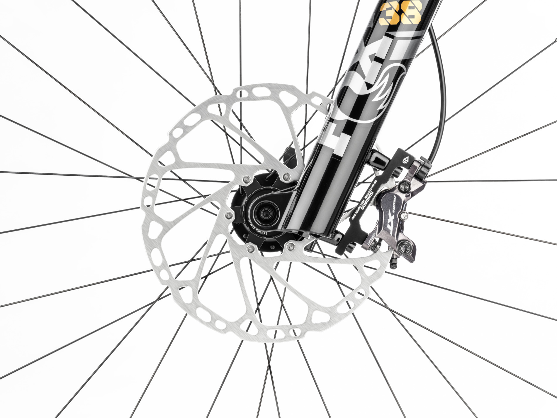 g69frl600250-game-160-9-brake-detail-view-studio-1900x1425