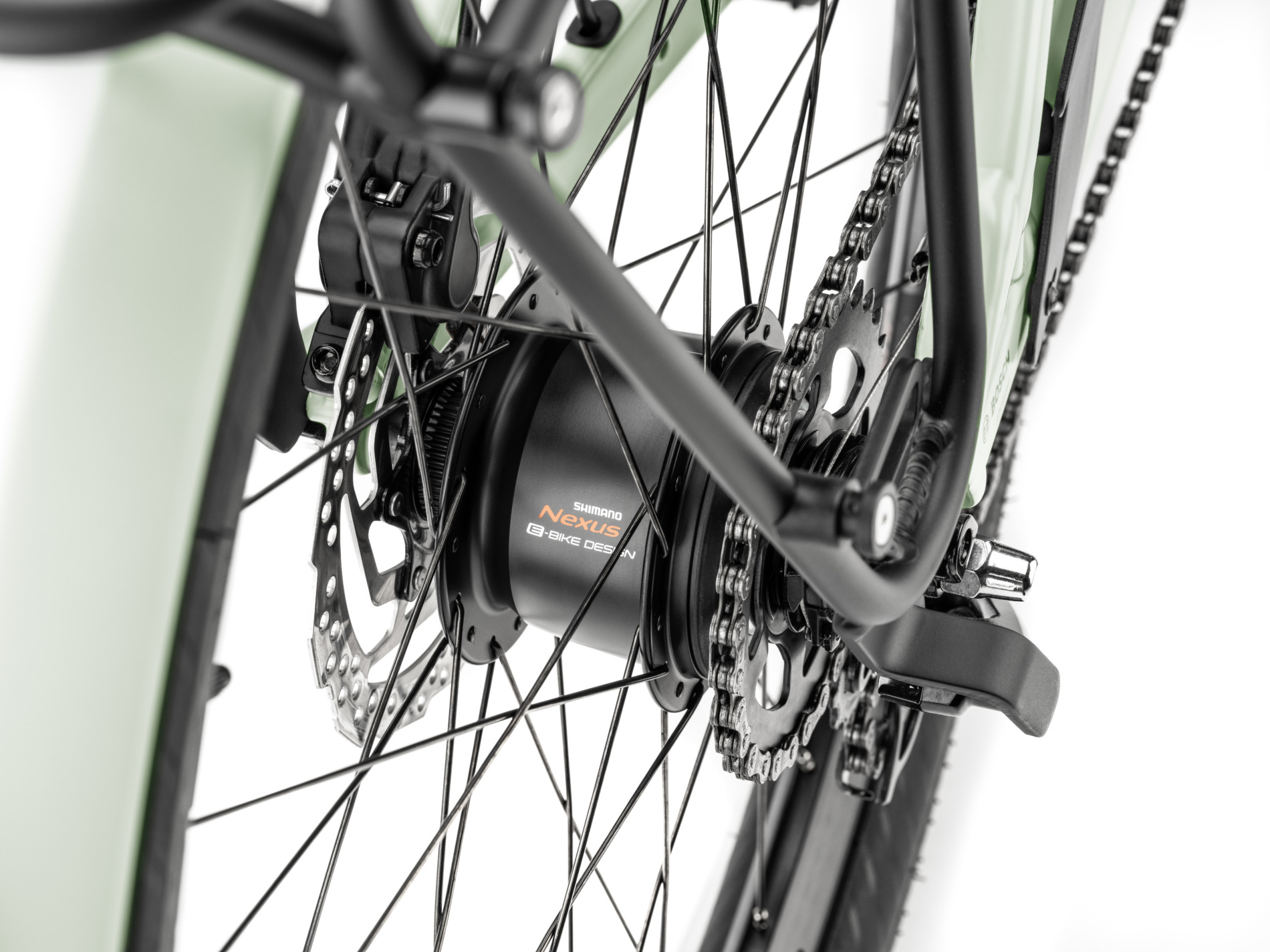 l74ovu600250-lundi-27-4-drivetrain-detail-studio-1-1900x1425