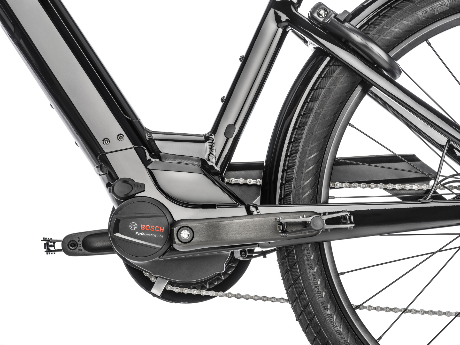 lu27o05bk230-lundi-27-5-motor-detail-studio-2-1900x1425