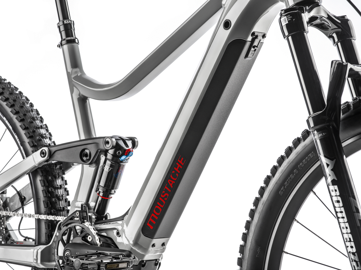 sa27fw544230-samedi-wide-5-battery-detail-view-studio