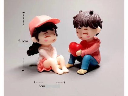 Figurka holka s klukem (srdce v dlaních)