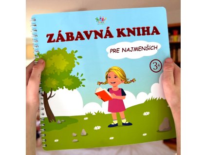 Zábavná kniha aktivít pre deti so suchým zipsom – kniha v rukách dieťaťa