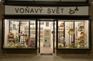 Jarní výlohu zásadně děláme až v březnu. 😀 Letos si naší zimní výlohy v únoru moc lidí nevšímalo. Asi byla pořád ještě...