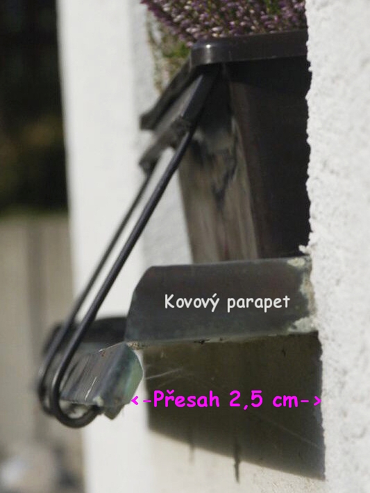 Přesah 2,5 cm