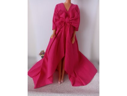 Růžové šaty s mašlí