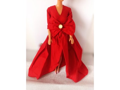 Červené šaty s mašlí a korálkem