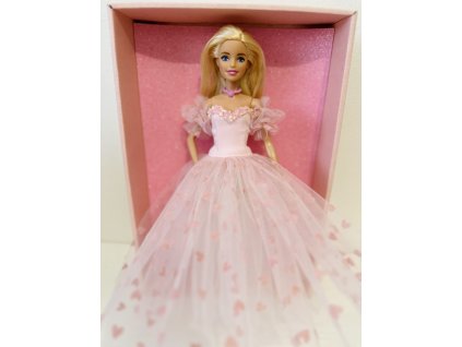 Barbie v plesových šatech se srdíčky