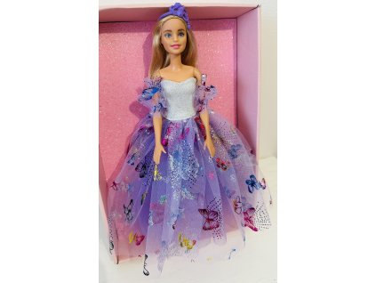 Barbie v plesových šatech s motýlky