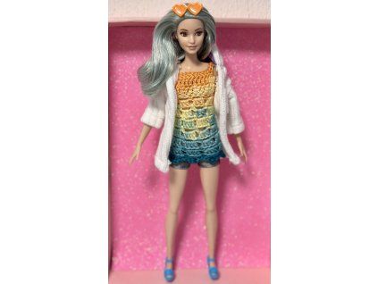 Barbie v háčkovaném outfitu