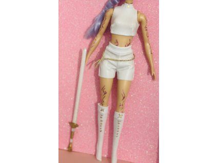 Rumi outfit bez meče