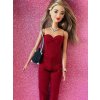 Barbie v červeném overalu