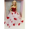Barbie v plesových šatech se srdíčky