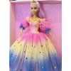 Barbie v duhových šatech s hvězdami