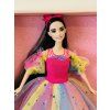 Barbie v duhových šatech s hvězdami