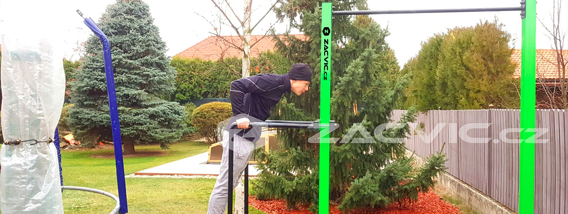 Jak na první dip, nebo-li klik na bradlech