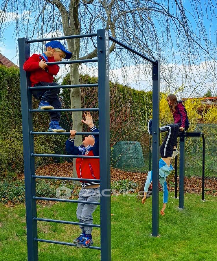 Kam s dětmi o víkendu? Vyzkoušejte workoutové hřiště.