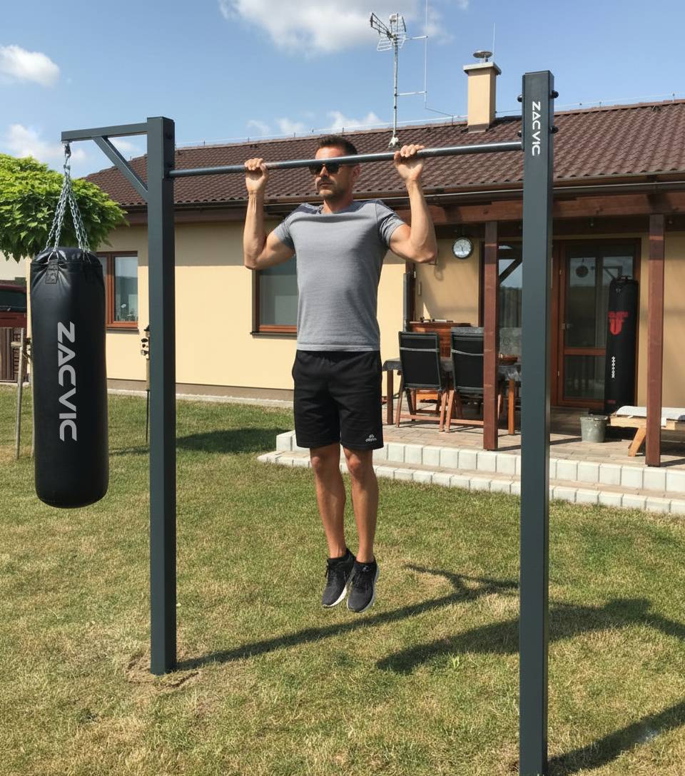 hrazda_s_drzakem_na_boxovaci_pytel