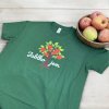 TRIČKO JABLKOJEM TMAVO ZELENÉ UNISEX - FAREBNÝ MOTÍV STROM
