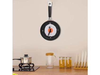 Nástěnné hodiny se smaženým vejcem a pánví 18,8 cm 325164