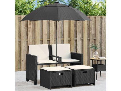 Zahradní pohovka 2místná slunečník a taburety černá polyratan 365882