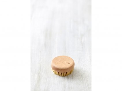 Kartáč kulatý Inu na ruce Zone Denmark