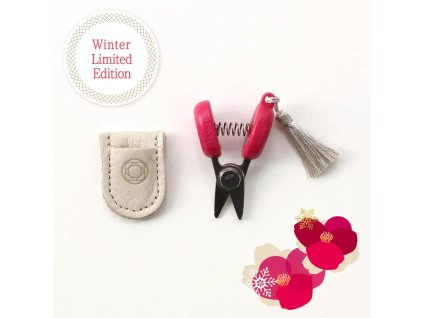 Nůžky na přízi Cohana Seki mini scissors Kantsubaki pink v koženém pouzdře