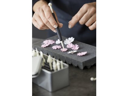BLOMSTERBERGS Dekorationspinde 3