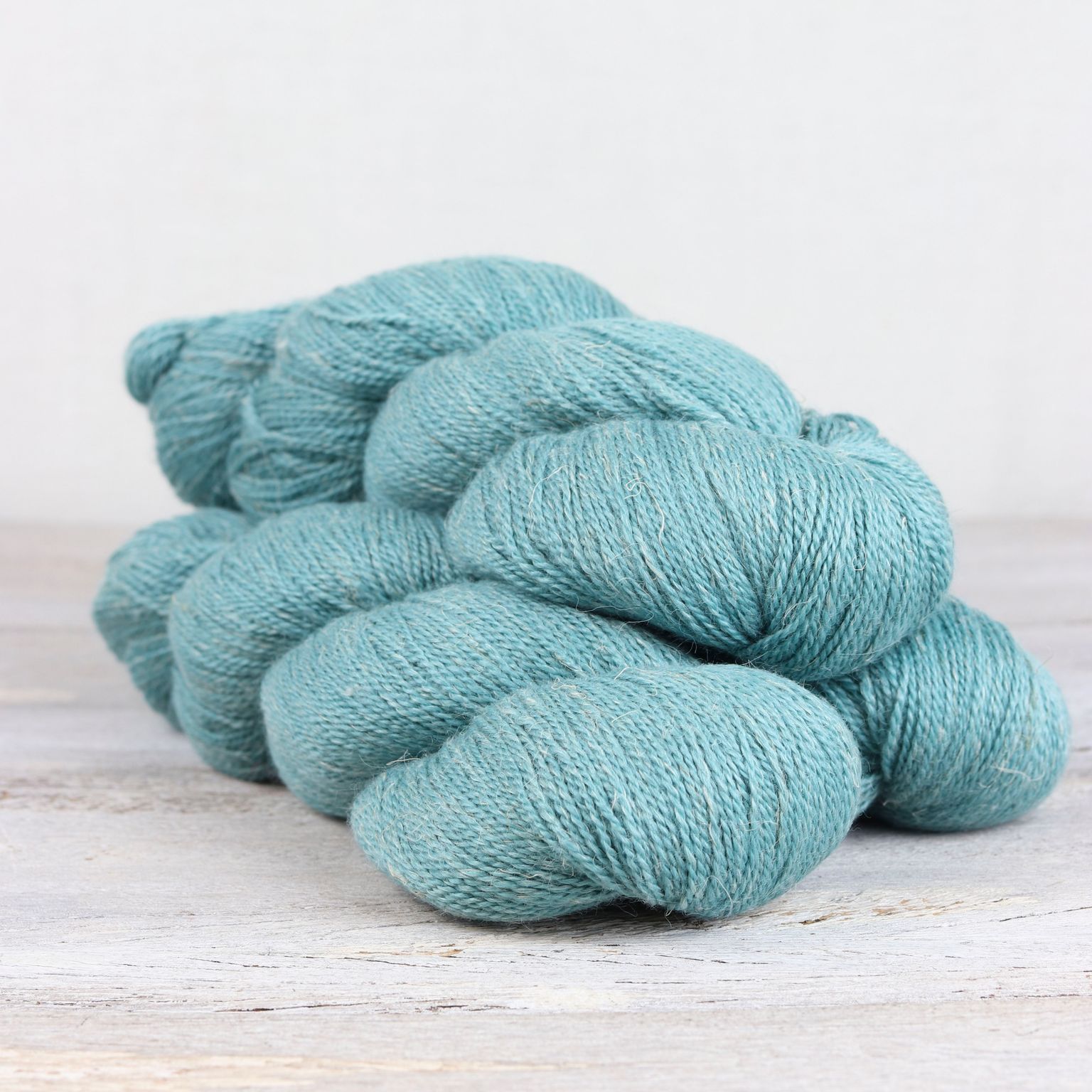 Příze The Fibre Co Meadow 100 g merino s hedvábím různé odstíny odstín: alfalfa