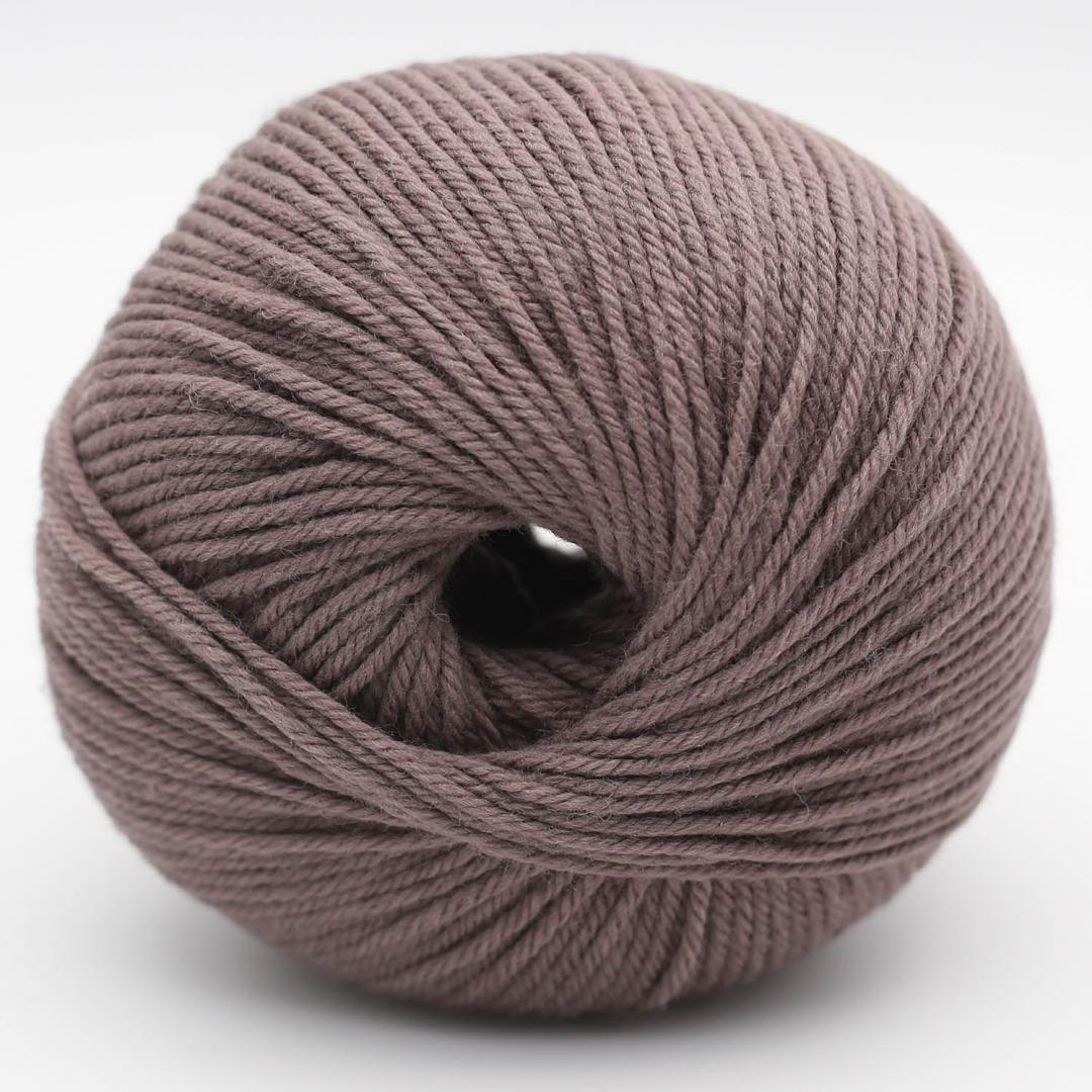 Příze The Merry Merino 140 GOTS vlna Kremke Soul Wool 50 g odstín: Brown Grey