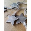 Dřevěná hvězdička na provázku 4,5 cm IB Laursen