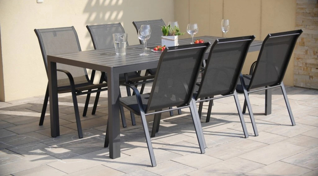 Podzimní očista a úklid zahradního nábytku