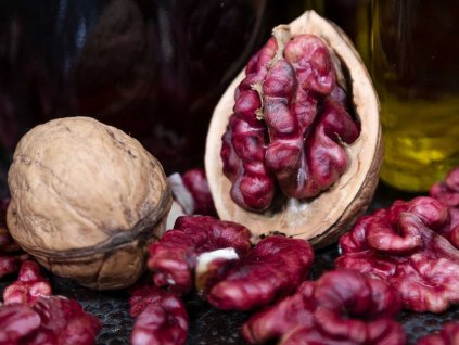 Ořešák královský 'Rote Donaunuss'