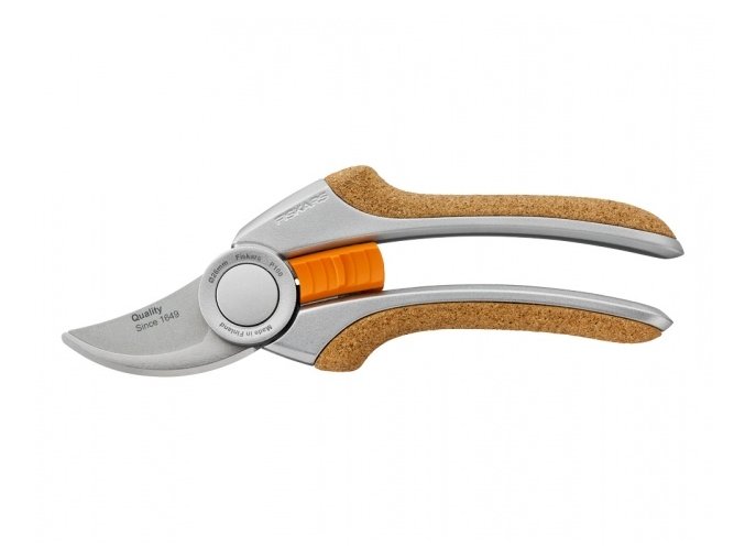 Nůžky FISKARS QUANTUM ruční dvousečné 1001434