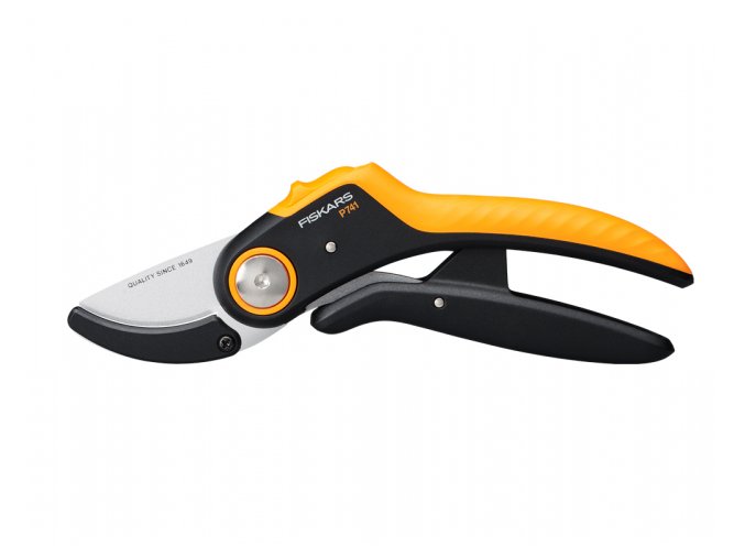 Nůžky FISKARS POWERLEVER+ P741 ruční jednosečné 1057171