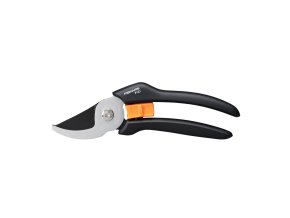 0bb2ea46ef09a120b2fac5b87b2353ce 1057160 dvoucepelove zahradni nuzky fiskars solid p121