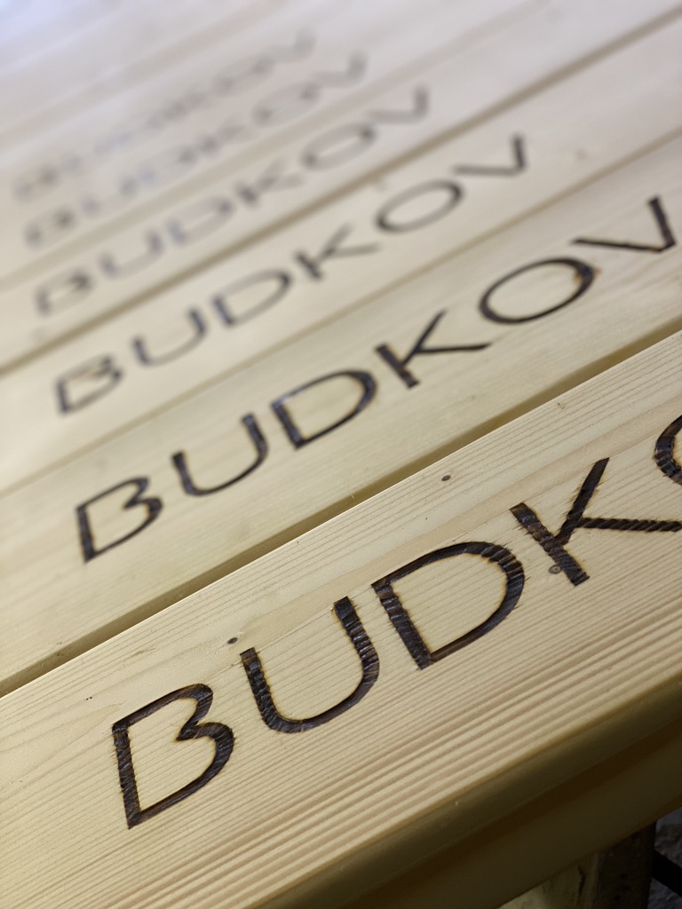 Gravírování do dřeva