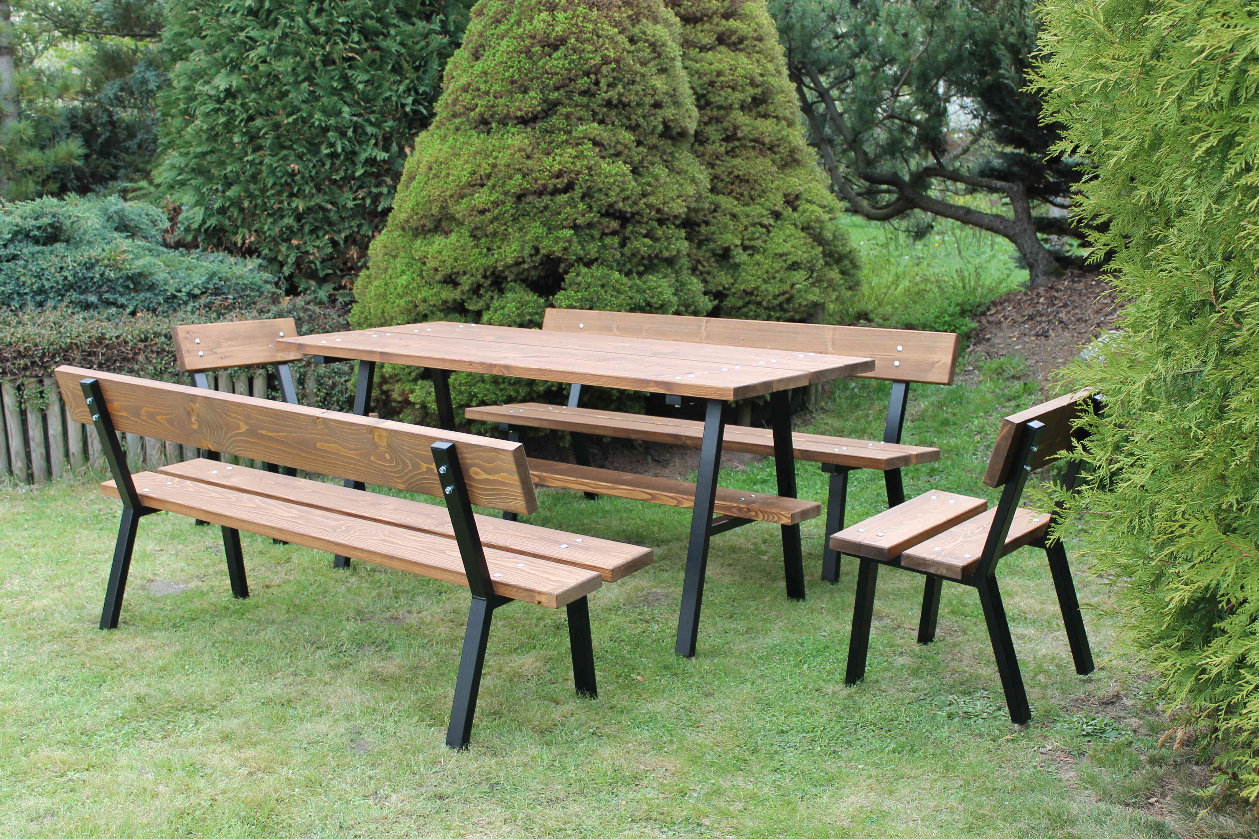 Kovový nábytek Pekárek