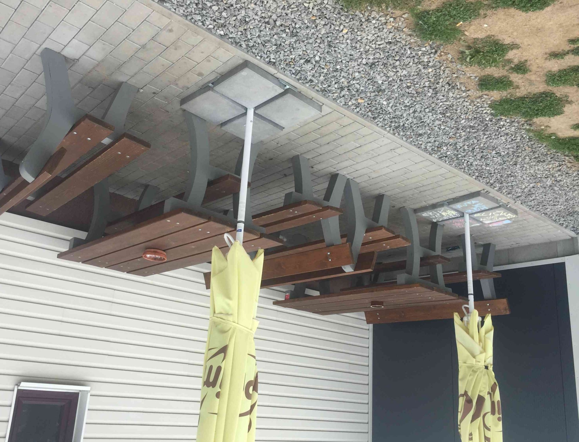 Mobiliář značky Pekárek